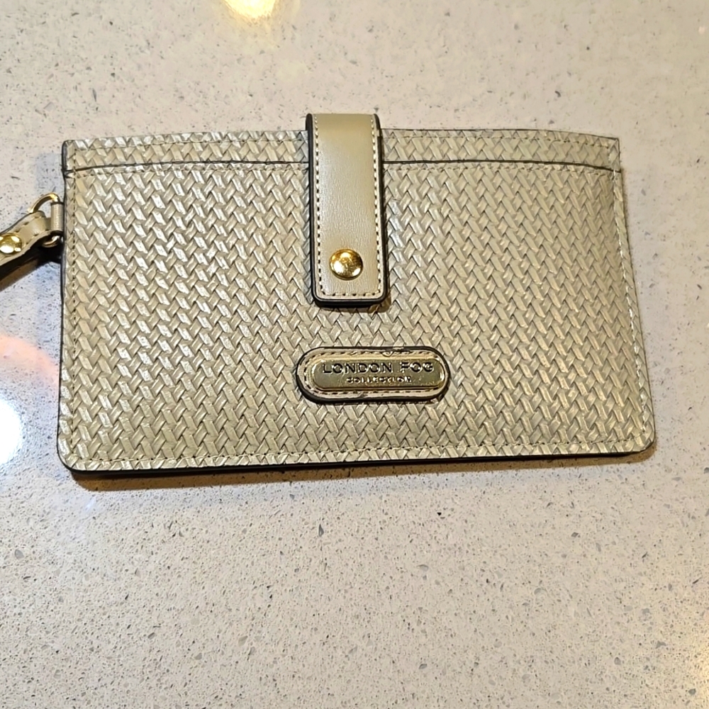 London Fog wristlet